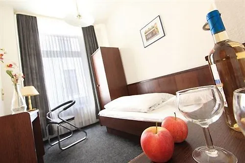 Centrum Hotel Commerz am Bahnhof Altona Hamburg 2*,